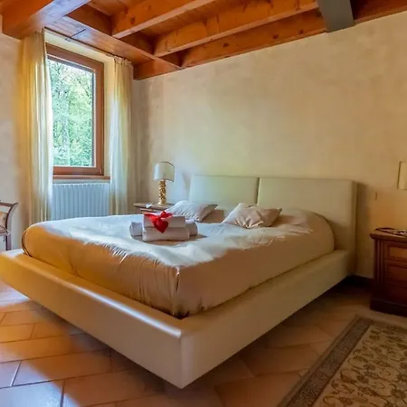 Al Mulino - Immerso Nel Golf * Polpenazze del Garda
